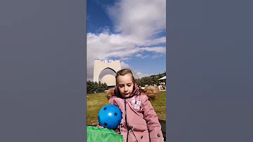 ارفع راسك فوق أنت سوري حر 