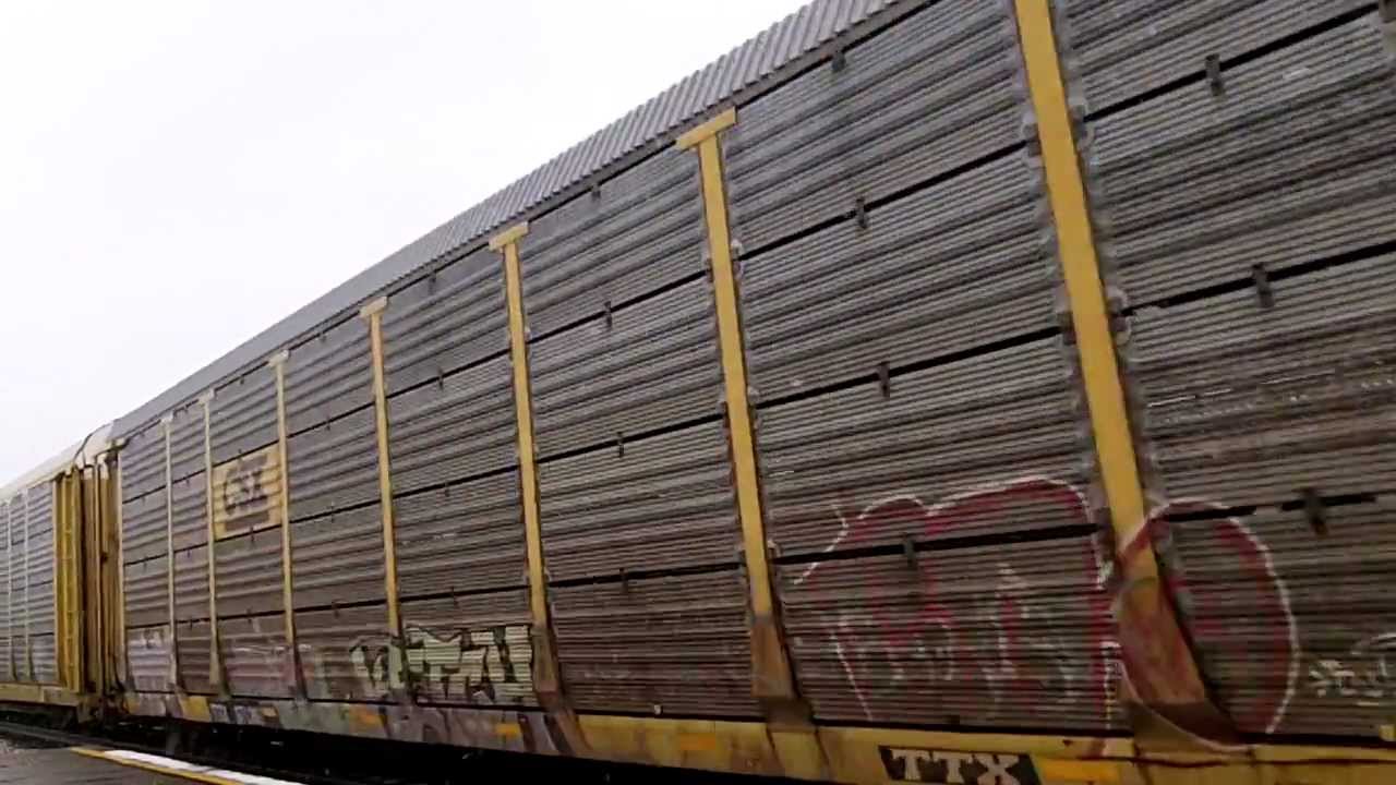 CP 147 w/ CP 5916, CITX 3088, CITX 2785 (ex UP) & SOO 6036 lead this ...