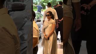 Offering Condolences! 🙏 Ridhi Dogra Arrives to Pay Respects to Zarine Khan