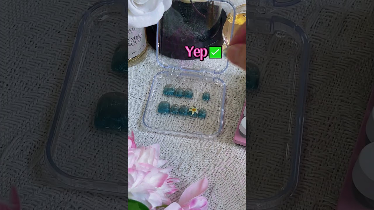 Blue press ons 💙 Fast-proof