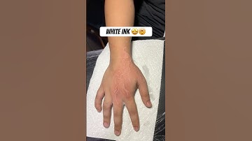 Witte inkt tatoeages zijn wild💀