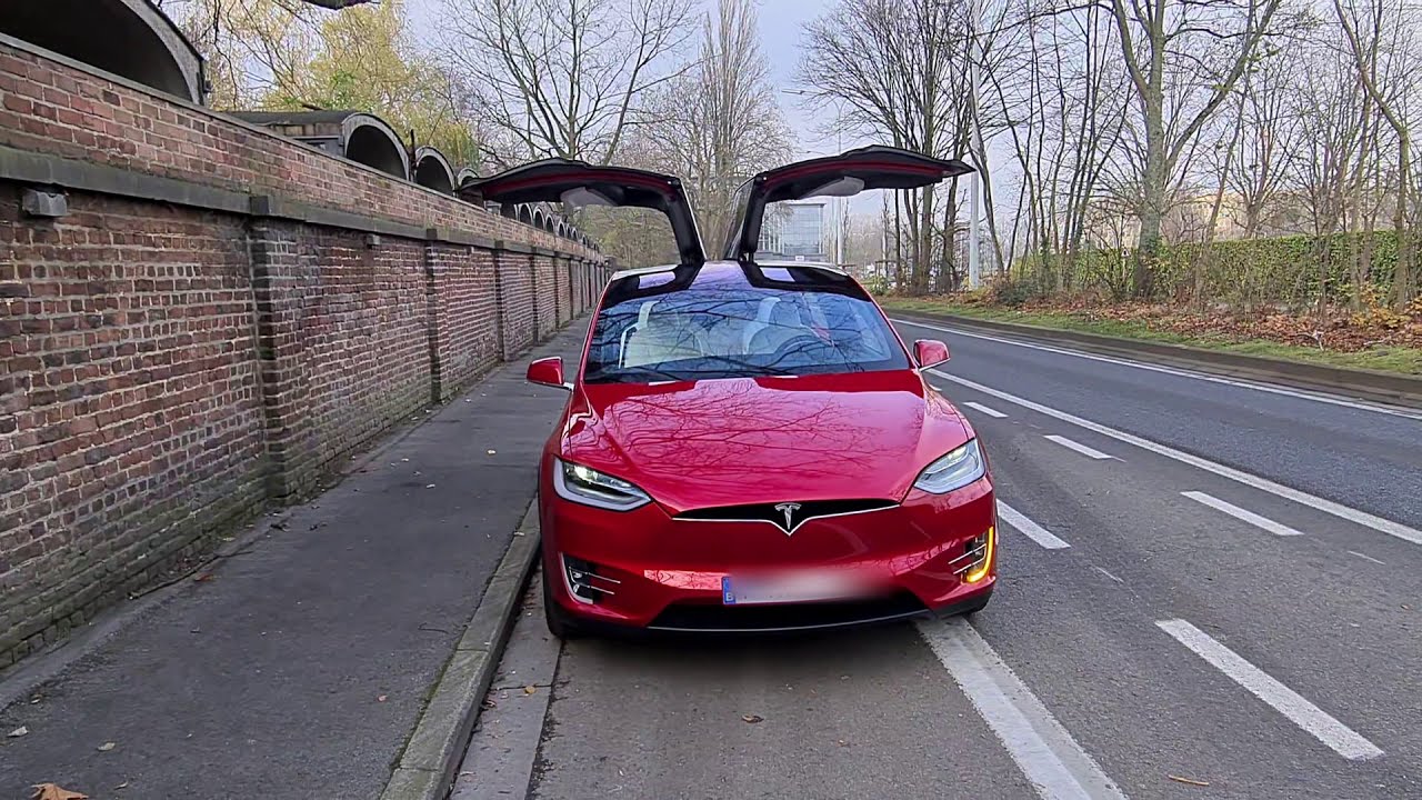 Танец tesla model x