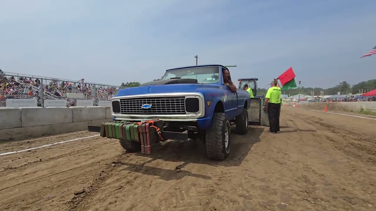 Enhanced Gas class videos from 2025 pulling season. From NY, MASSACHUSETTS 