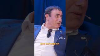 Yakın Arkadaşım Kendini Anlatıyordur