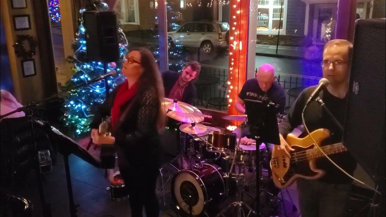 08 Bring it on Home to Me 20221216 Maura Glynn Band Circa High