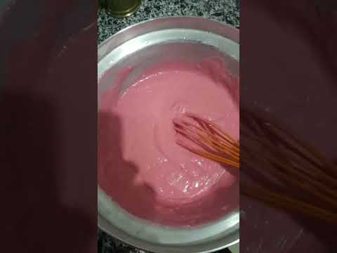 كيكة الفراولة ع البوتاجاز و ازاي يكون لونها أحمر مش باهت