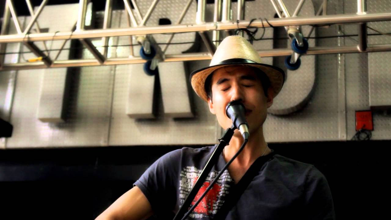 Cancion Es Raro by ADSO (adso gabriel) en Metropoli GDL