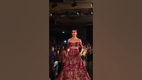 Deepika Padukone in Manish Malhotra show