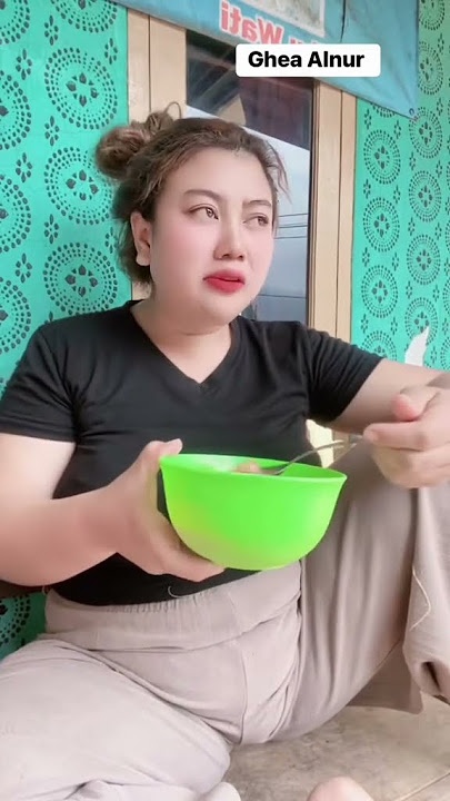 mamah muda gemoy lagi makan tembem atas bawah#bigo #bigolive #tiktok #tiktokvideo #tante #periscope