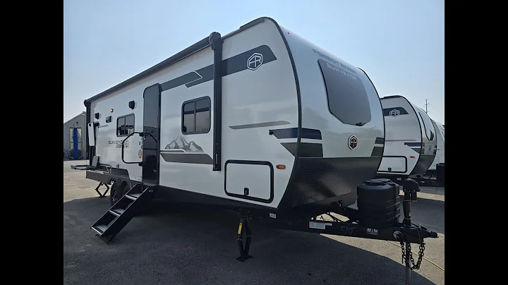 What Makes the Surveyor Legend 252RBLE So Popular with Couples?