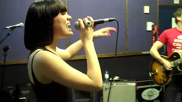 JESSIE J 'WHOSE LAUGHING NOW' REHEARSAL