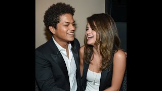 Download Lagu Selena Gomez ft Bruno Mars - Sensational (Official video 2025) MP3 Download Lagu Selena Gomez ft Bruno Mars - Sensational (Official video 2025) MP3