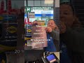 Cette station service propose une remise sur l'essence si vous montrez vos meilleurs pas de danse
