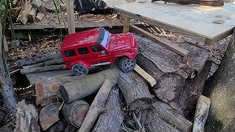 Backyard RC crawler course build part 2, gnarlier climb and bridge of stumps in 4K 60fps!!!