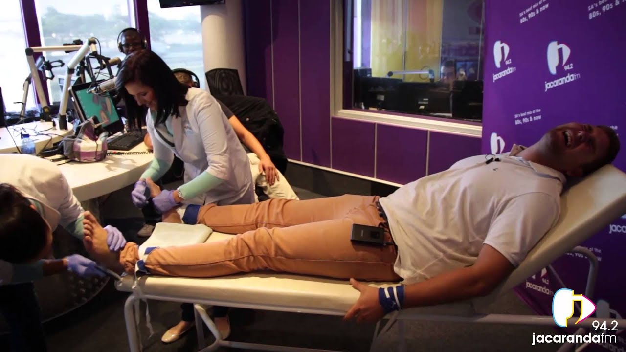 MalJan gets a pedicure