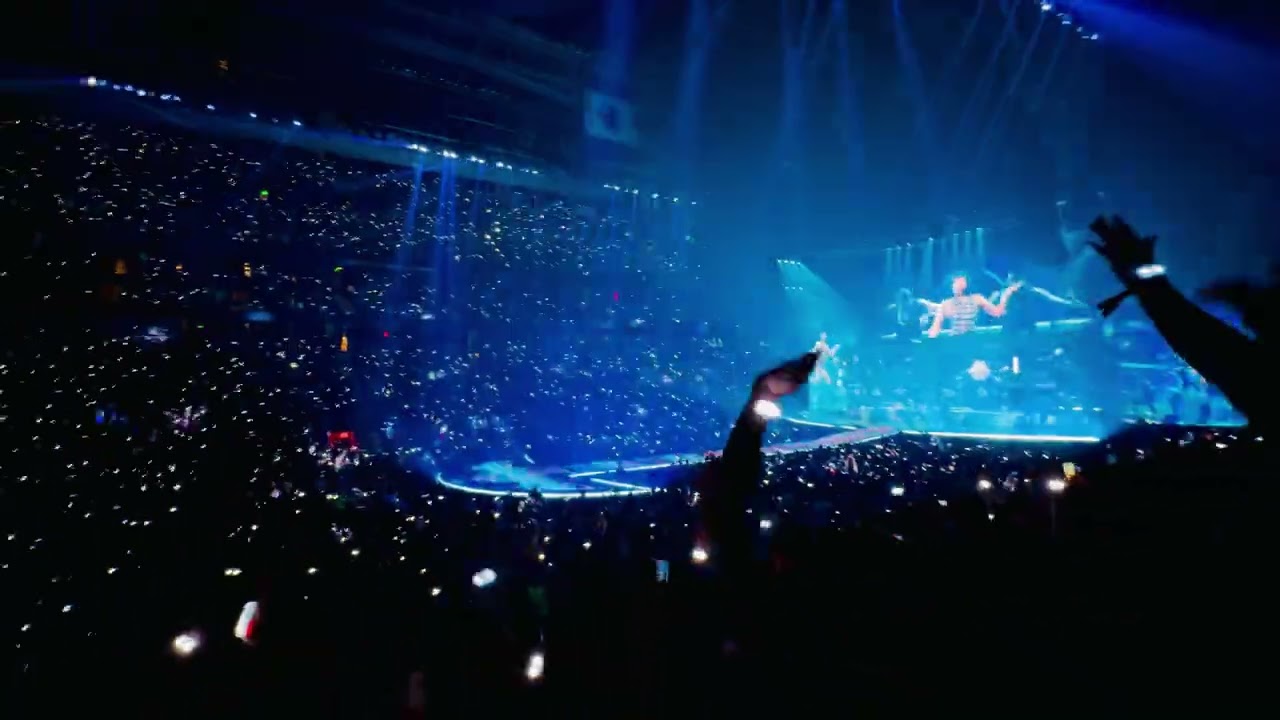 Last video for Gaga. I don’t have anyone. We’re born this way🏳️‍🌈#ladygaga #themayhemball 