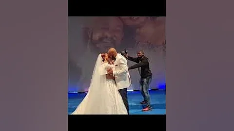 lap dance Stan Nze Kunle Remi - Blossom Chukwujekwu & Winifred Akhuemokhan The white wedding