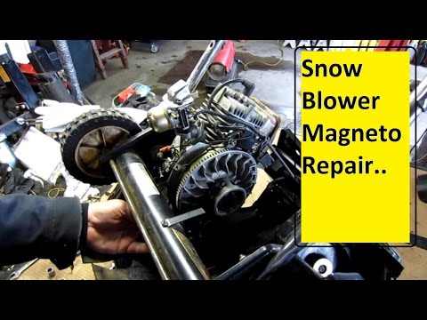 Vidéo: Comment changer la bobine sur une souffleuse à neige Toro ?