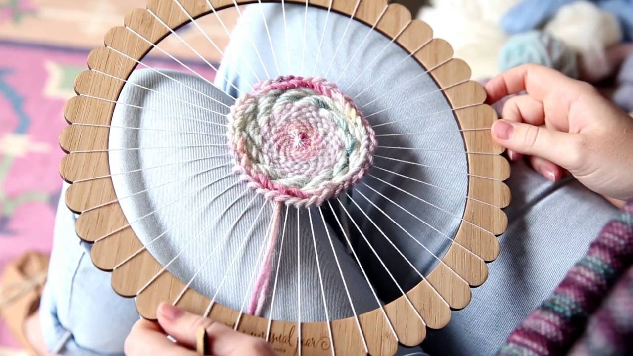 Step 5 Round Woven Wall Hanging Double Soumak Weaving