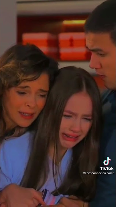 AS AVENTURAS DE POLIANA FILIPA SURTA E QUEBRA O ESPELHO 😳