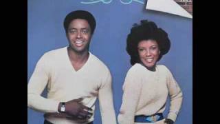 Rene & Angela - Wanna Be Close To You (1981)