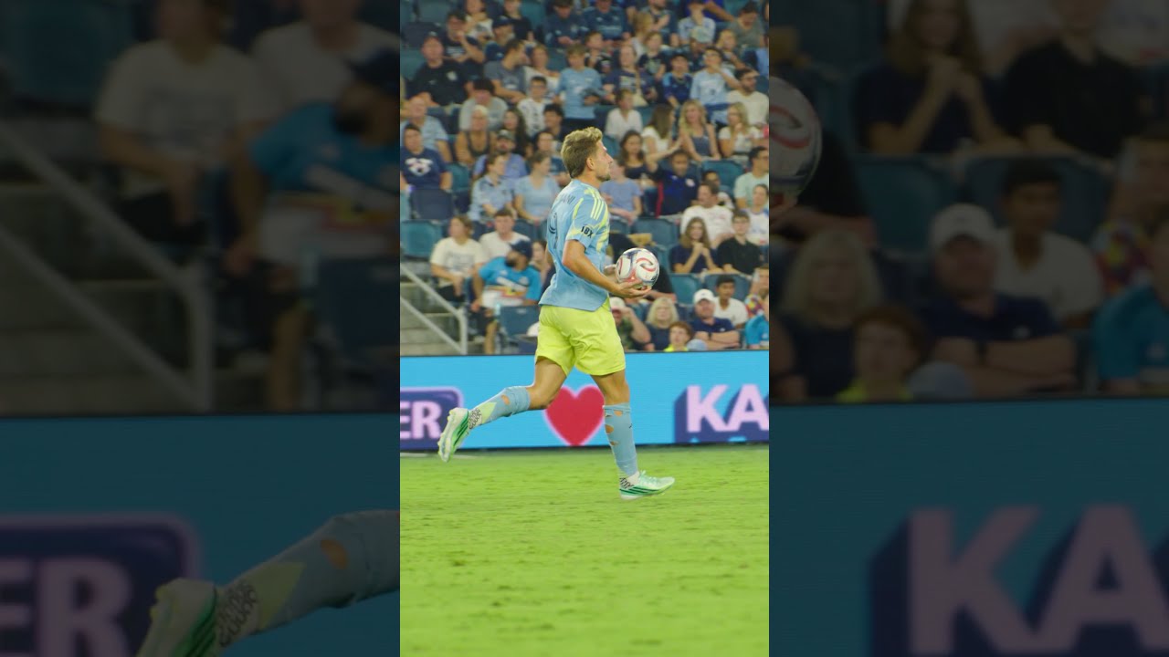 Bruno Damiani tips Frankie Westfield's shot home for #DOOP