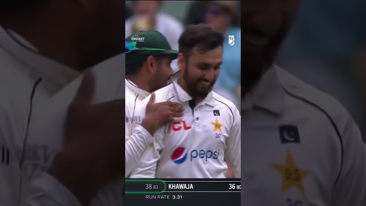 Salman + Babar to send Warner to lunch! #PlayOfTheDay