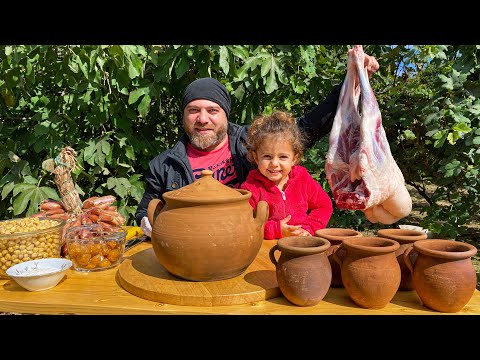 Video: Agnello Con Prugne E Salsa Di Tè