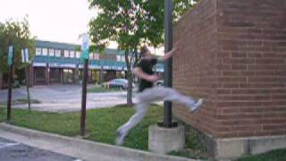 LiveAndMove.net - Wall Run Tutorial #1 (slow)