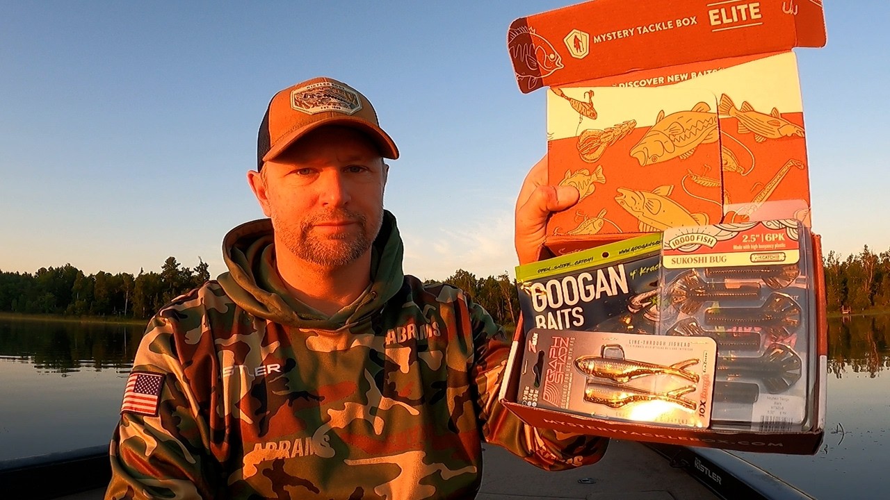 Mystery Tackle Box – July Bass Elite (Slightly Distracted) Unboxing