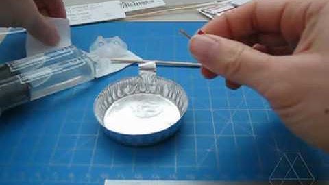 Loading samples III: Sealing sample in capillary