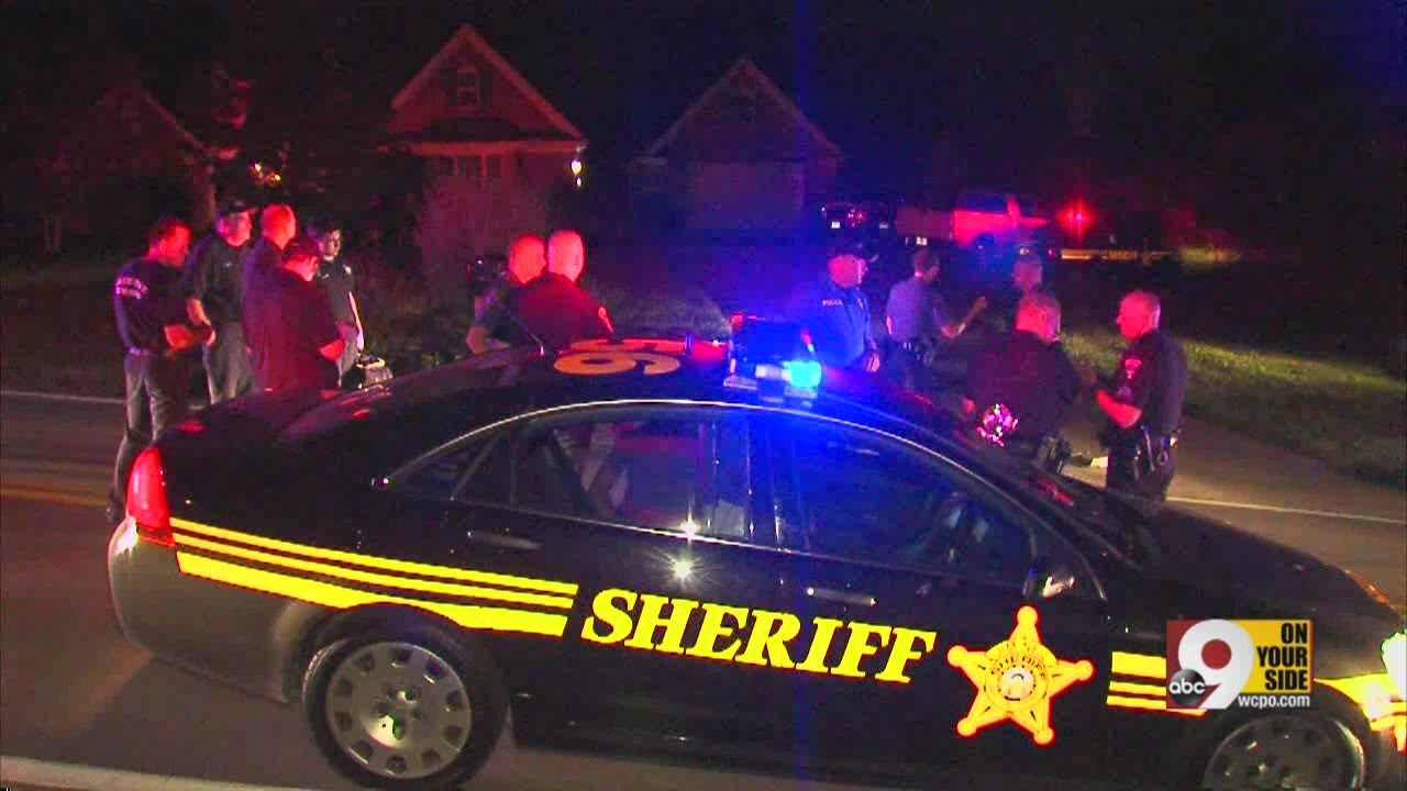 Two teens arrested after car chase - YouTube