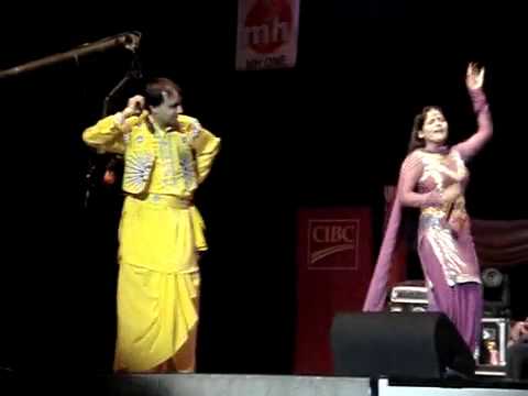 miss-pooja-&-mintu-dhuri---speaker-2-ft---mandeep-deol-live-at-canada's-wonderland-aug-29-2009