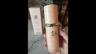 Does it feel heavy and does it mask imperfections