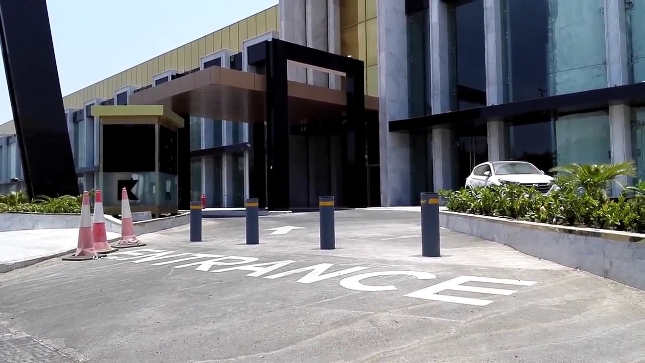 QK CT193700L automatic bollards installed by QUIKO dealer in KSA