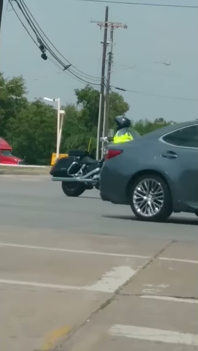 Fine ass police lady