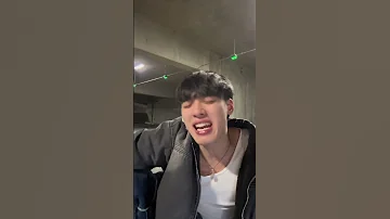 Number One Girl From An Empty Garage Singing Singer Rosé Songcover 
