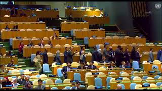Позор!!!Главного фашиста и террориста на ГА ООН встречали свистами и покинули зал.