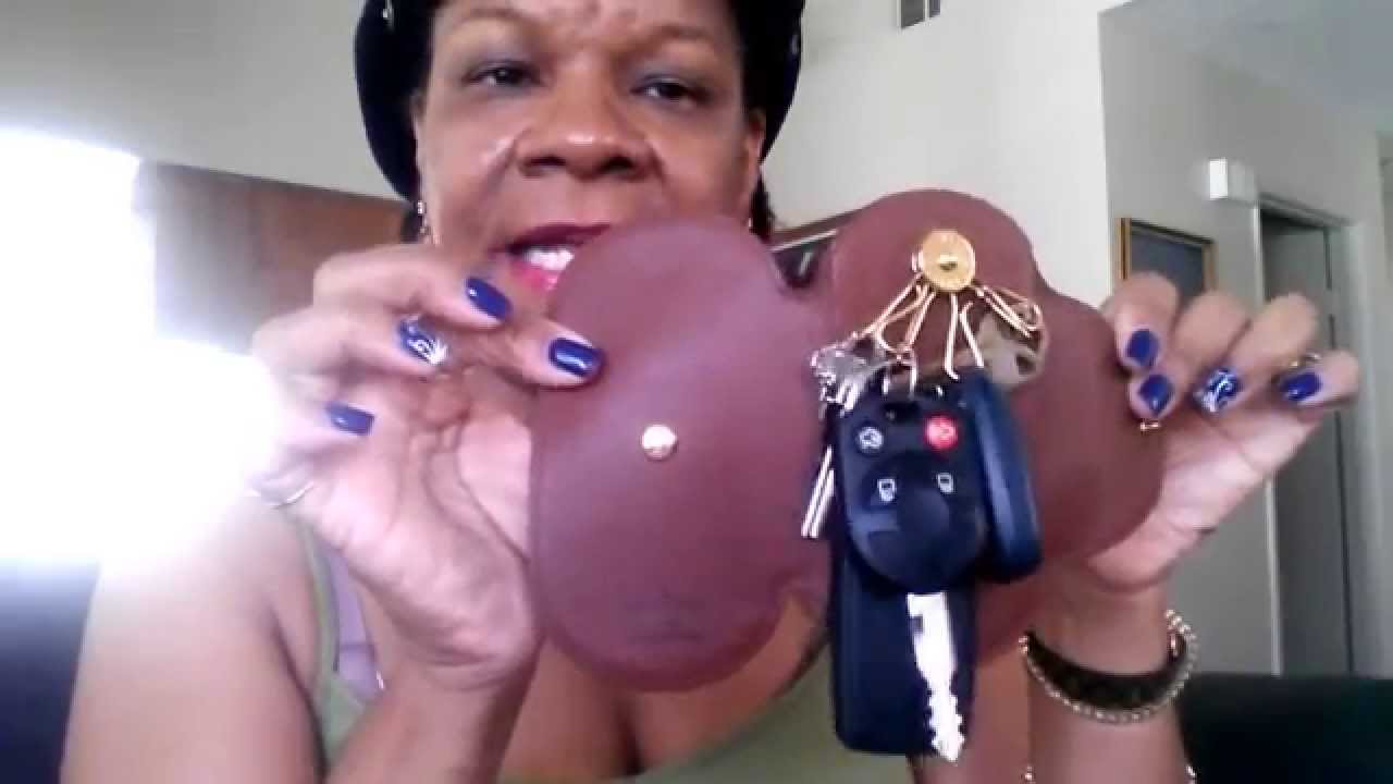 Louis Vuitton review of 6 ring round key holder 