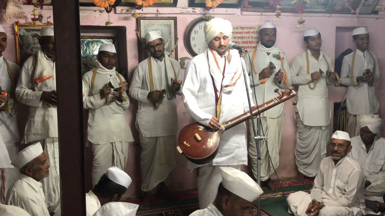 Keerthan by Sri Chaitanya Maharaj at Bodey Maharaj Math in Pandharpur   Karthik Vari 2018