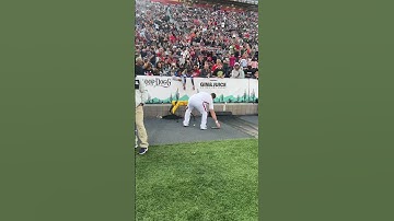 Robots houden er niet van om opgepakt te worden || ViralHog