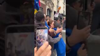MCM EN FRANCIA 🇻🇪🇫🇷 . Los abrazos que nos unen por la libertad de Venezuela.!!!