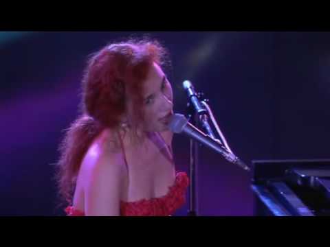 Vídeo: Tori Amos Net Worth: Wiki, Casado, Família, Casamento, Salário, Irmãos