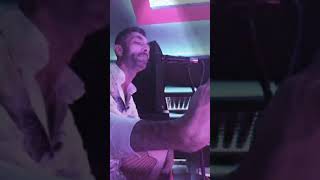 Serkan Akdemi̇r Seni̇ Sevi̇yorum Sahne Canli Performans