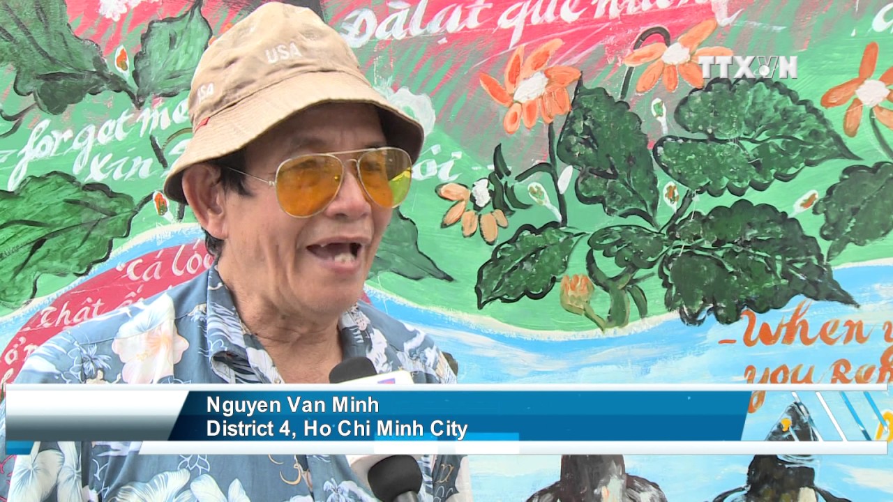 Old artist's murals bring new life to alleys