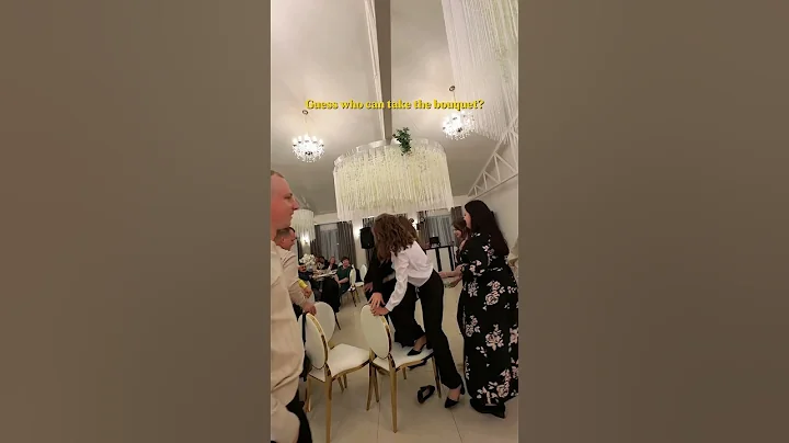 Hilarious Bouquet Toss Moment | Bride’s Flower Throw and the Fun Catch #wedding #shorts #funny