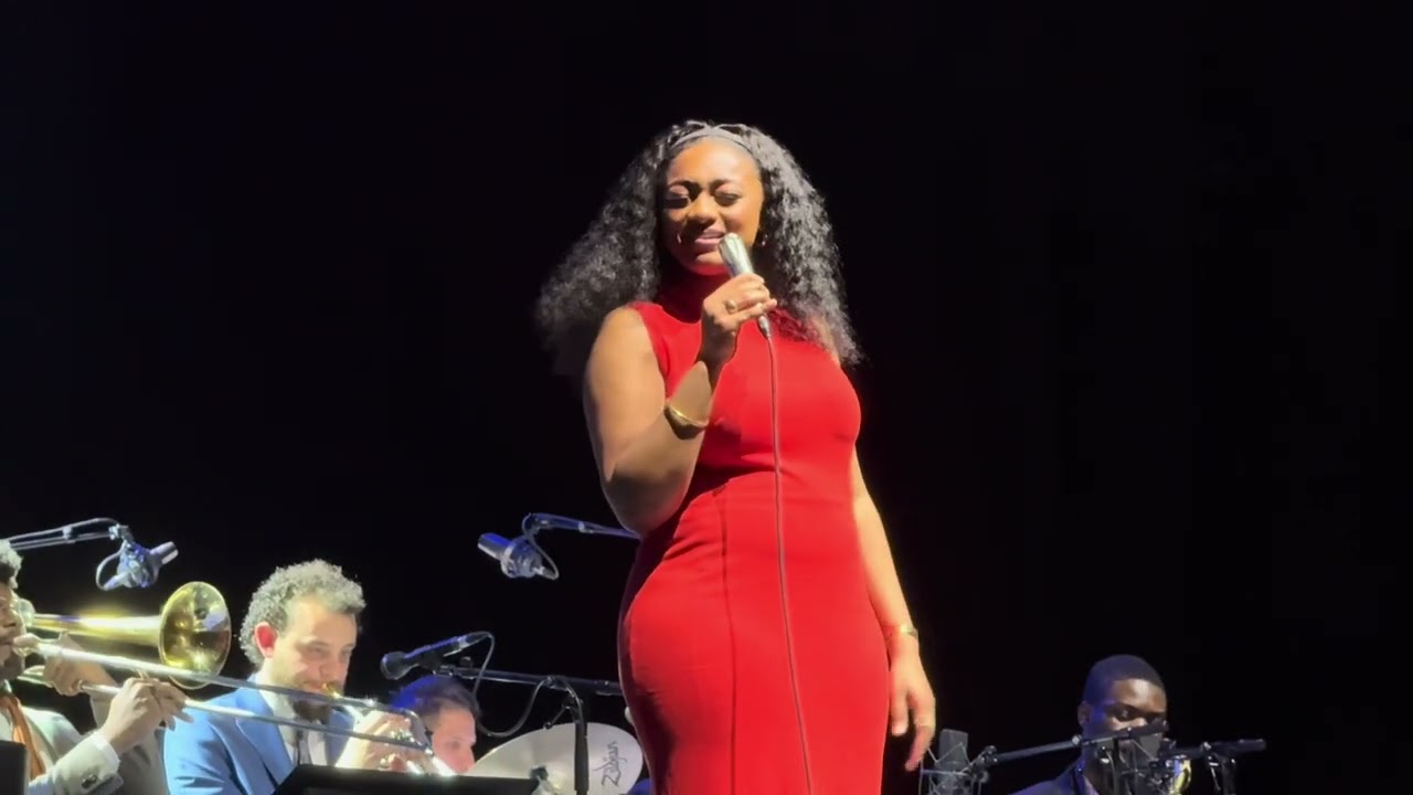 Samara Joy - April in Paris @samarajoysings