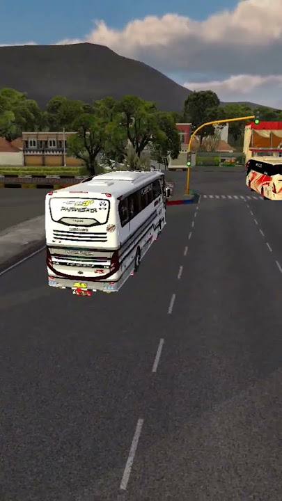 bus telolet basuri kids panda Tunggal Jaya di alun alun kota batu Malang #adiputro #poharyanto