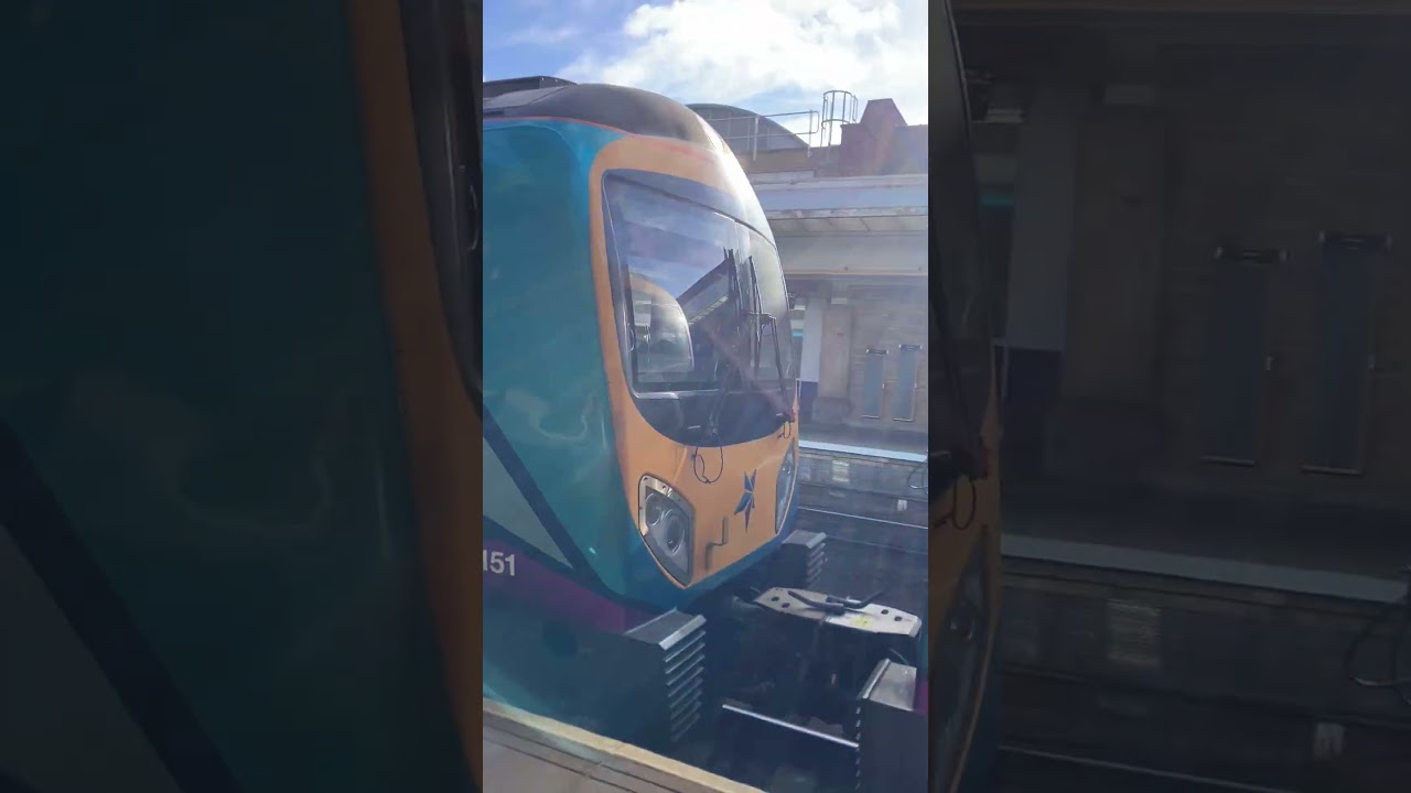 185151 and 185103 TPExpress arriving as 158850 also arriving at Middlesbrough on the 16/2/26