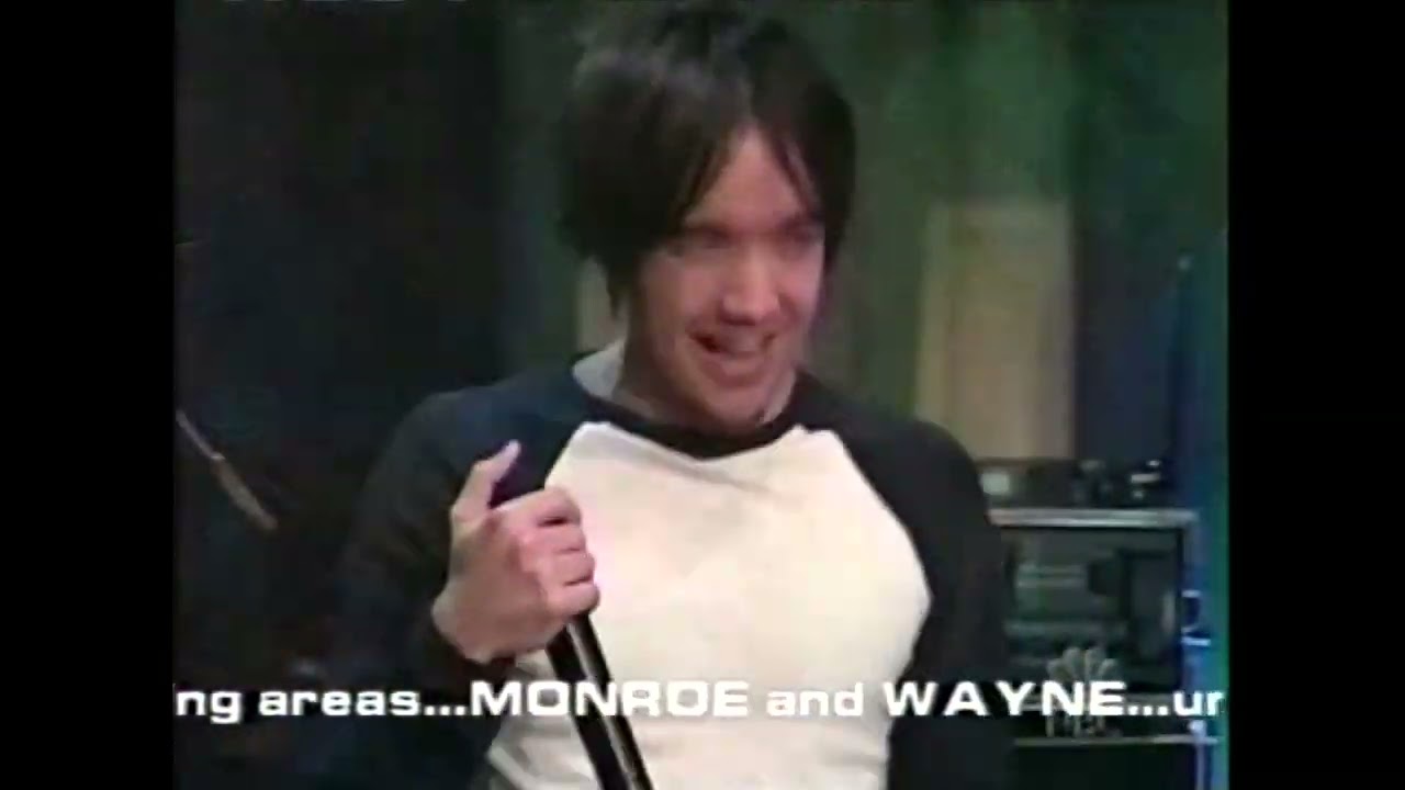 Hoobastank - Crawling In The Dark / Running Away - Last Call with Carson Daly - February 28, 2002